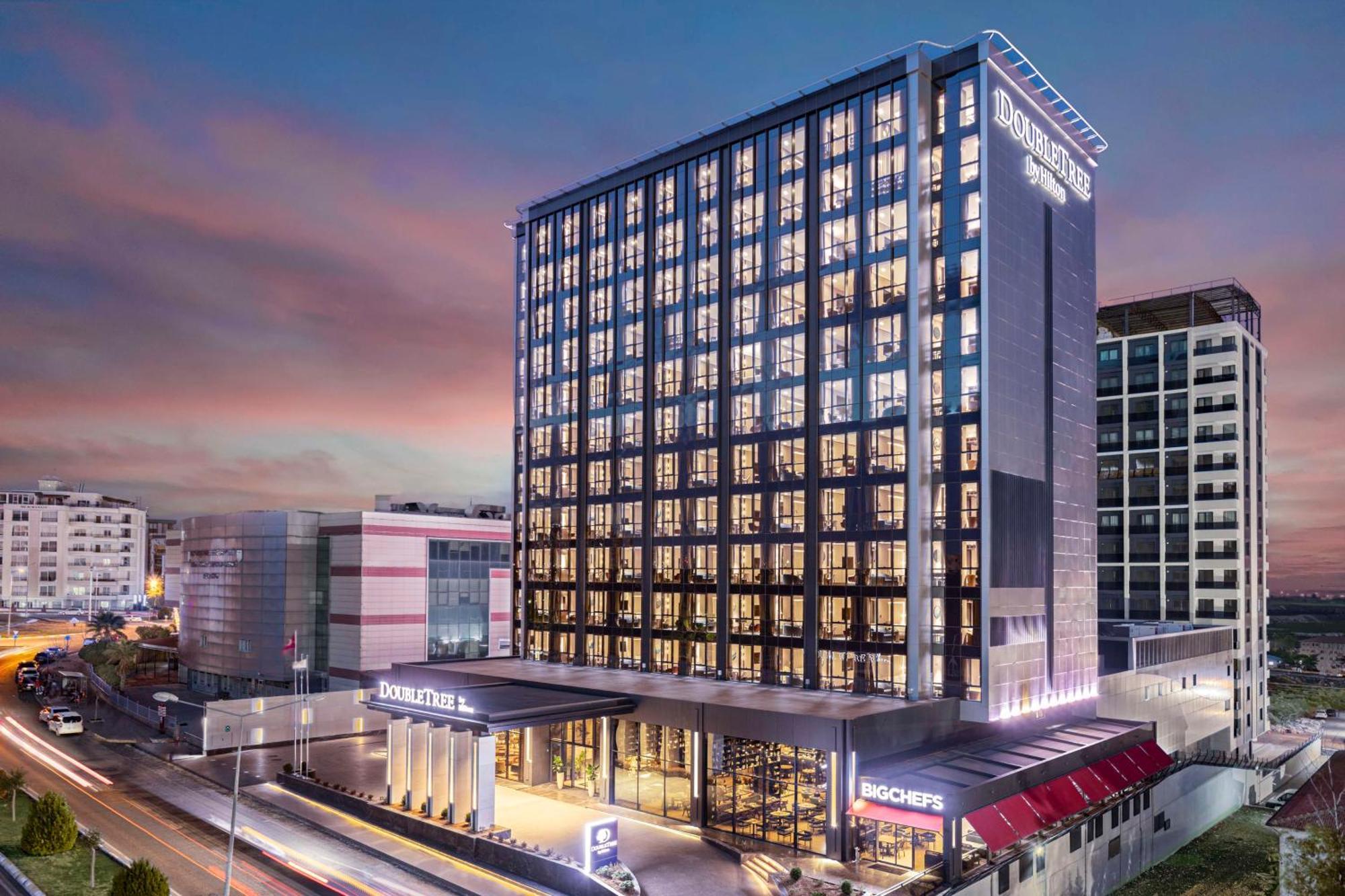 Doubletree By Hilton Sanliurfa Hotel ภายนอก รูปภาพ